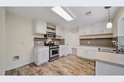 8826 Sunny Point Drive, Spring, TX 77379 - Photo 7