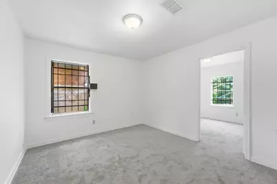5326 Wenda Street, Houston, TX 77033 - Photo 11