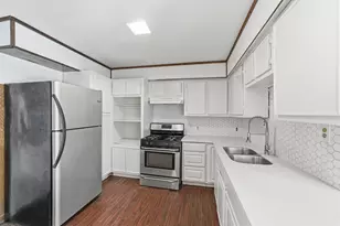 5326 Wenda St, Houston, TX 77033 - Photo 17