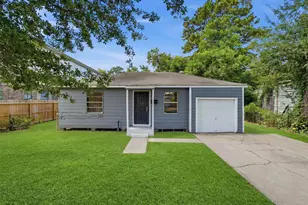 5326 Wenda St, Houston, TX 77033 - Photo 1