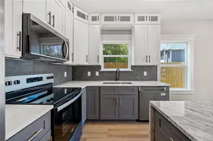 4624 Mayflower St, Houston, TX 77033 - Photo 17