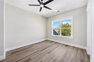 4624 Mayflower St, Houston, TX 77033 - Photo 25