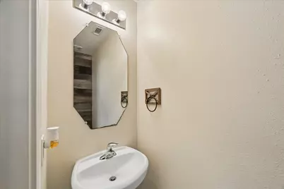 341 Capella Oaks Lane, Dickinson, TX 77539 - Photo 5