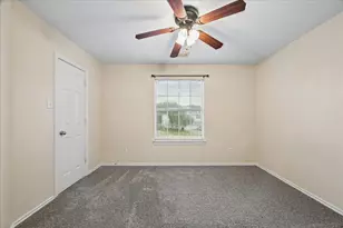 341 Capella Oaks Ln, Dickinson, TX 77539 - Photo 9