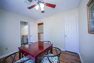 9511 Sharpcrest St, Houston, TX 77036 - Photo 13