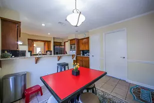9511 Sharpcrest St, Houston, TX 77036 - Photo 7