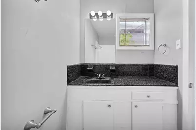 5532 Eskridge Street #6, Houston, TX 77023 - Photo 7