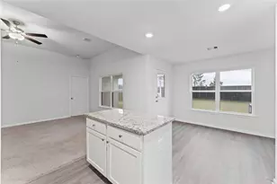 16158 Sugar Fls Dr, Conroe, TX 77303 - Photo 9