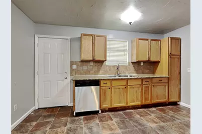 305 Sherbrooke Court, Pasadena, TX 77503 - Photo 5