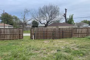 802 Fair St, Houston, TX 77088 - Photo 1