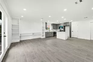 8631 McDade St, Houston, TX 77080 - Photo 9