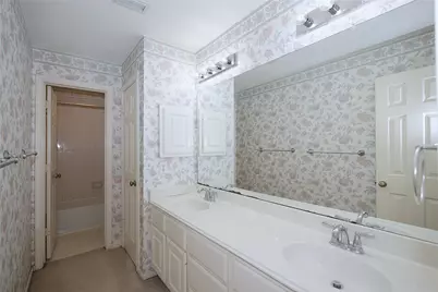 1107 Magnolia Woods Court, Sugar Land, TX 77479 - Photo 17