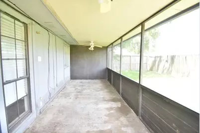 15926 Pfeiffer Drive, Houston, TX 77082 - Photo 7