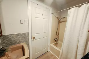 454 County Rd 294, Alvin, TX 77511 - Photo 15
