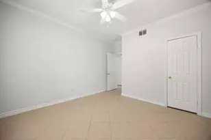 2255 Braeswood Park Dr, Houston, TX 77030 - Photo 19