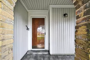 2907 Virginia St, La Marque, TX 77568 - Photo 3