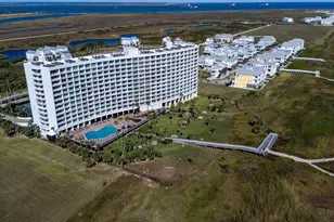 1401 E Beach Dr, Galveston, TX 77550 - Photo 41