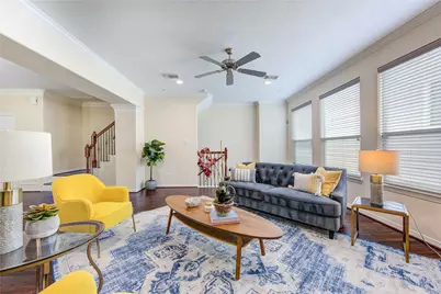 2607 Enclave At Shady Acres Court, Houston, TX 77008 - Photo 11