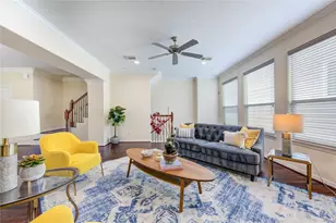 2607 Enclave At Shady Acres Ct, Houston, TX 77008 - Photo 11