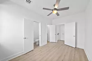 1406 Valentine, Houston, TX 77019 - Photo 21