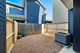 1406 Valentine, Houston, TX 77019 - Photo 27