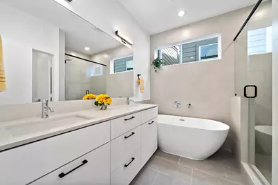 1406 Valentine #A, Houston, TX 77019 - Photo 17