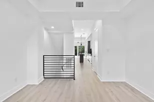 1406 Valentine, Houston, TX 77019 - Photo 11