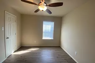 2101 Crestwind Ct, Pearland, TX 77584 - Photo 17