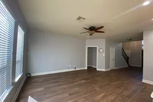 2101 Crestwind Ct, Pearland, TX 77584 - Photo 11