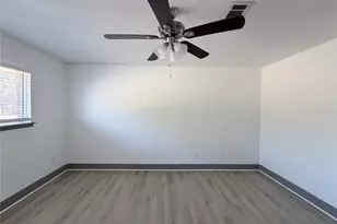 9750 Guest St, Houston, TX 77078 - Photo 21