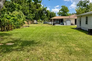 1156 2nd St, Clute, TX 77531 - Photo 15