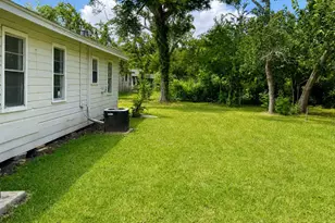 1156 2nd St, Clute, TX 77531 - Photo 13