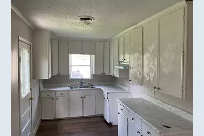 1156 2nd Street, Clute, TX 77531 - Photo 3