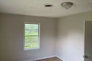 1156 2nd St, Clute, TX 77531 - Photo 7