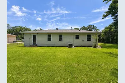 1156 2nd Street, Clute, TX 77531 - Photo 3