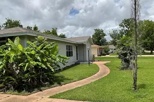 1156 2nd St, Clute, TX 77531 - Photo 11