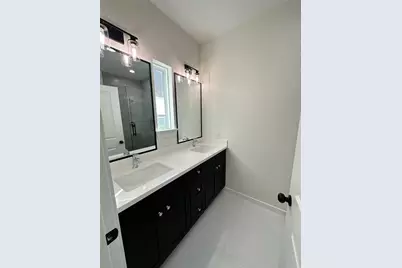 8408 Darien Street #B, Houston, TX 77028 - Photo 11