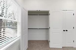 8408 Darien St, Houston, TX 77028 - Photo 9