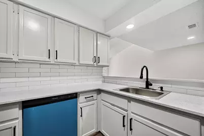 12957 Shannon Hills Drive, Houston, TX 77099 - Photo 23