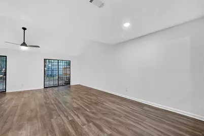 12957 Shannon Hills Drive, Houston, TX 77099 - Photo 11