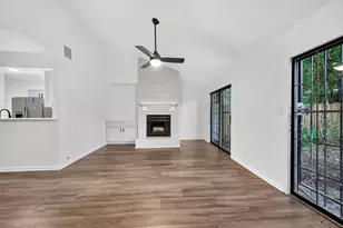 12957 Shannon Hills Dr, Houston, TX 77099 - Photo 15