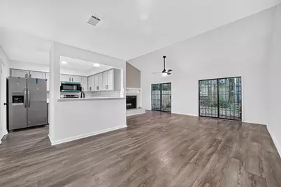 12957 Shannon Hills Drive, Houston, TX 77099 - Photo 17