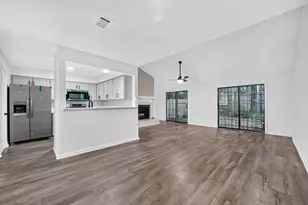 12957 Shannon Hills Dr, Houston, TX 77099 - Photo 17
