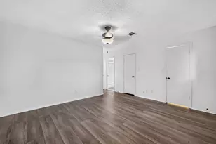 12957 Shannon Hills Dr, Houston, TX 77099 - Photo 31