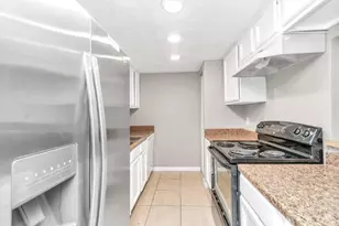9557 Pagewood Ln, Houston, TX 77063 - Photo 27