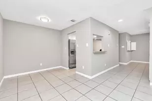 9557 Pagewood Ln, Houston, TX 77063 - Photo 29