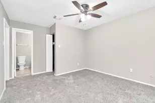 9557 Pagewood Ln, Houston, TX 77063 - Photo 17