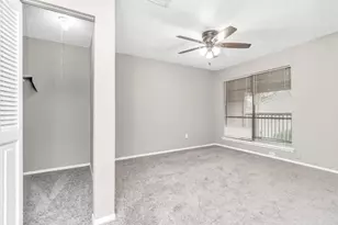 9557 Pagewood Ln, Houston, TX 77063 - Photo 19