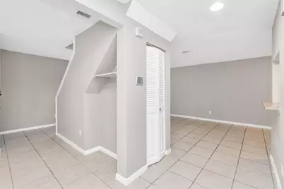 9557 Pagewood Lane #9557, Houston, TX 77063 - Photo 7