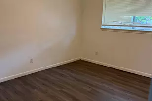 10719 Valley Hills Dr, Houston, TX 77071 - Photo 9